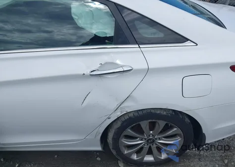 2013 Hyundai Sonata Se z USA, uszkodzony, nr VIN 5NPEC4AC8DH798303